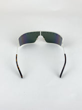 Laden Sie das Bild in den Galerie-Viewer, Stella McCartney Sunglasses spacy purple rhinestone