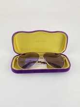 Laden Sie das Bild in den Galerie-Viewer, Victoria Beckham Pilot Sunglasses purple
