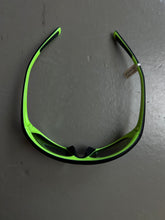 Laden Sie das Bild in den Galerie-Viewer, Nike Black/Green Tinted Sunglasses