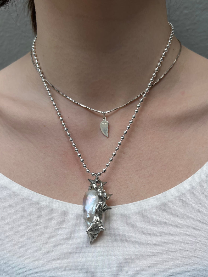 Xullery Dragon Egg Chain Necklace