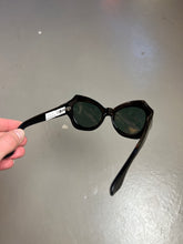 Laden Sie das Bild in den Galerie-Viewer, Lesca Sunglasses