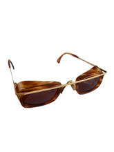 Laden Sie das Bild in den Galerie-Viewer, Alain Mikli Sunglasses Gold