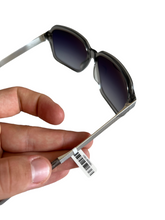 Laden Sie das Bild in den Galerie-Viewer, Tresor by Sama Sunglasses Glitter