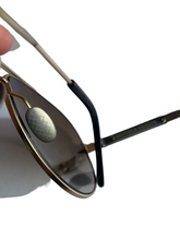 Laden Sie das Bild in den Galerie-Viewer, Bottega Veneta Brown Pilot Sunglasses