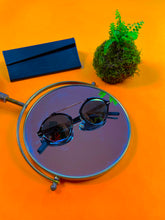 Laden Sie das Bild in den Galerie-Viewer, Dior Sunglasses golden black 2OSJO4923 150