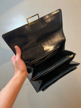 Laden Sie das Bild in den Galerie-Viewer, Vintage Classy Leather Bag