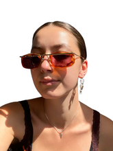 Laden Sie das Bild in den Galerie-Viewer, Alain Mikli Sunglasses Gold